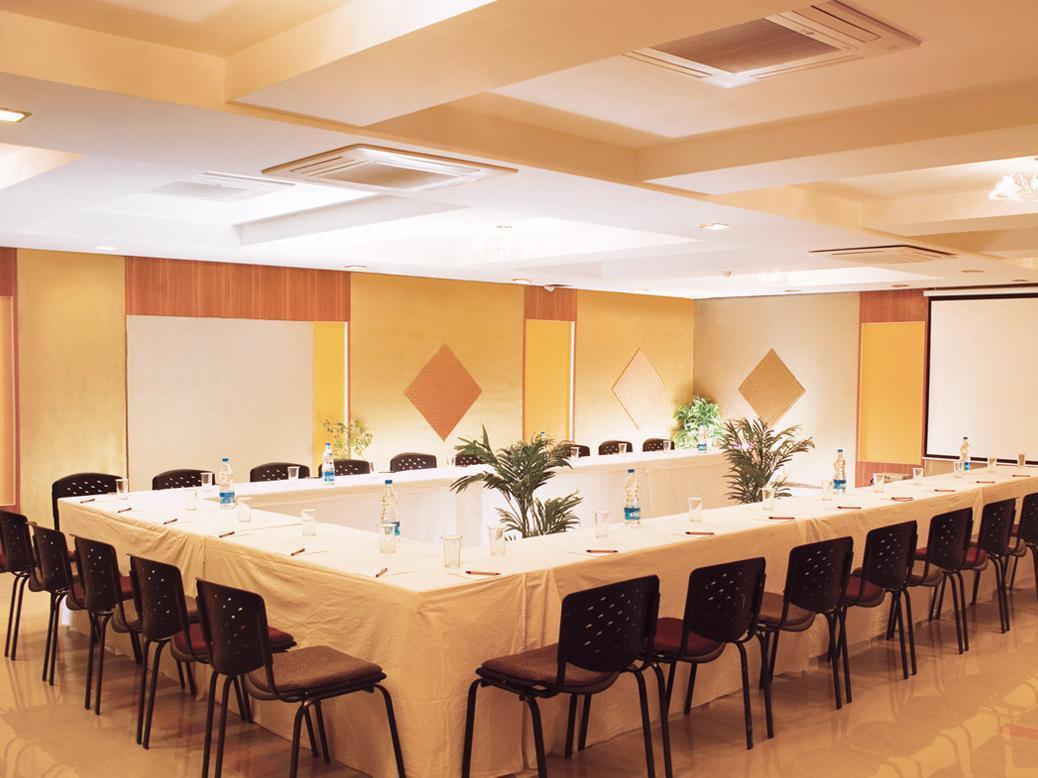 Hotel Regency By Grt 3*