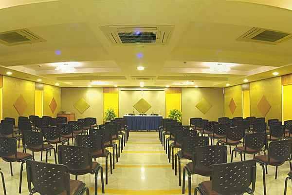 Hotel Regency By Grt 3*